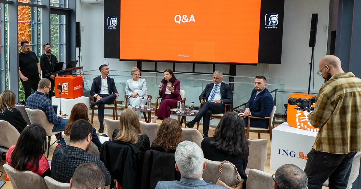 Democratizarea investițiilor în 2026: Cum au atras aplicațiile bancare mii de români pe piața de capital și de ce simplitatea schimba jocul