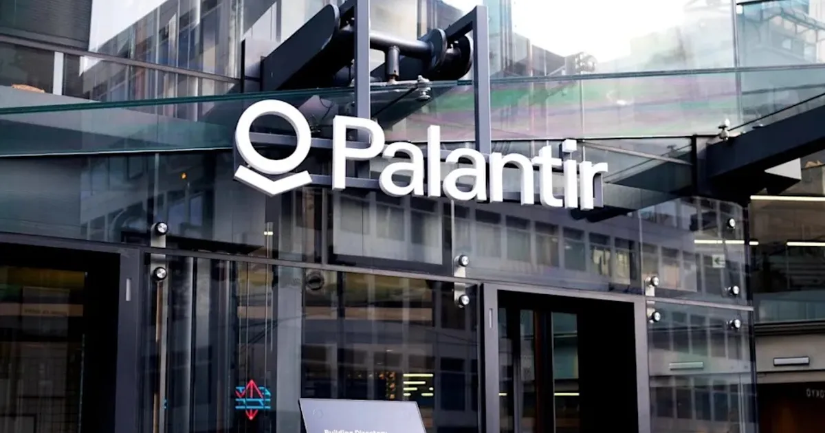Valoarea intrinsecă a Palantir (PLTR) în 2026: analiză fundamentală, evaluare DCF și perspective de creștere
